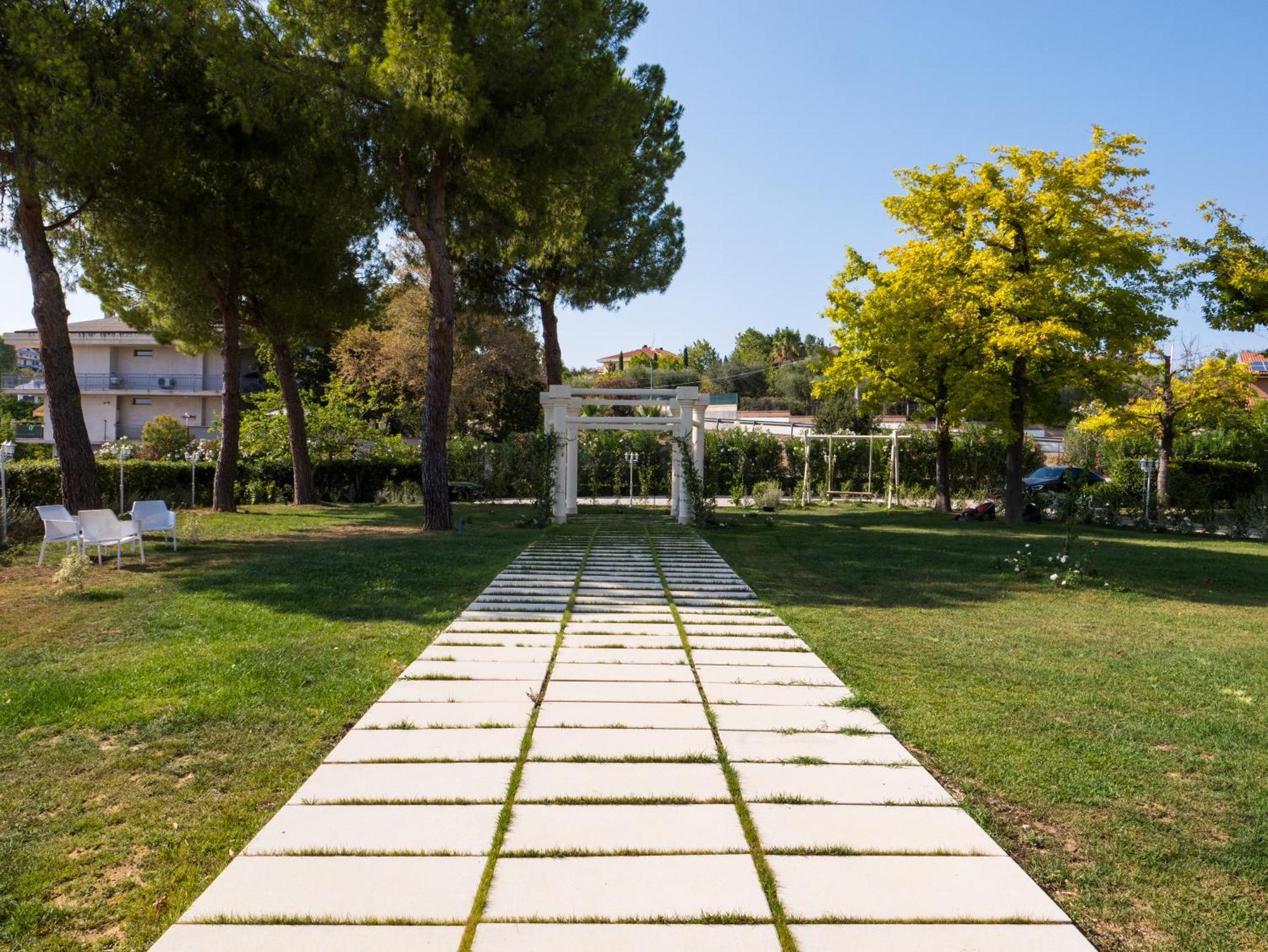 Giardino Dei Principi D'Abruzzo Hotel Citta Sant'Angelo Exterior photo